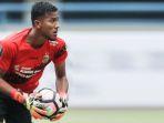 kiper-sriwijaya-fc-teja-paku-alam_20180407_163347.jpg