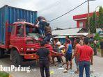 korban-kecelakaan-truk-kontainer-vs-truk-kontainer-di-jalan-by-pass-padang.jpg