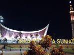masjid-raya-sumatera-barat-sumbar-terletak-di-jalan-khatib-sulaiman-kota-padang.jpg
