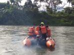 pencarian-korban-hanyut-terseret-arus-sungai.jpg