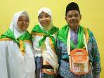 rahmi-muharramah-tengah-berangkat-haji-bersama-kedua-orang-tuajpg.jpg
