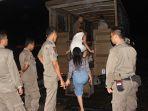 satpol-pp-padang-mengamankan-14-orang-remaja.jpg