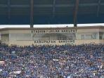 stadion-si-jalak-harupat-soreang-dipenuhi-bobotoh.jpg