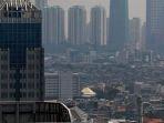 suasana-gedung-bertingkat-yang-terlihat-samar-karena-kabut-polusi-di-jakarta-pusat.jpg