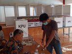 suasana-pemungutan-suara-di-lapas-klas-ii-a-muaro-padang-rabu-9122020.jpg