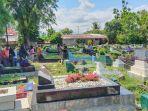 suasana-tempat-pemakaman-umum-tunggul-hitam-kota-padang.jpg