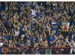suporter-persib-bandung-bobotoh-di-stadion-kapten-i-wayan-dipta-bali.jpg