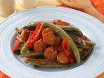 terong-telunjuk-tumis-sosis-menu-sahur-ramadan-2019.jpg