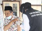 vaksinasi-yang-dilaksanakan-di-polres-tanah-datar-sumbar-sabtu-9102021.jpg