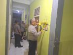 vsPetugas-kepolisian-dari-Polsek-Padang-Bar.jpg