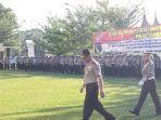 wakapolda-sumatera-barat-brigjen-pol-damisnur-saat-gelar-pasukan.jpg