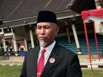 wali-kota-padang-mahyeldi-ansharullah-kuliah-umum.jpg