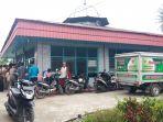 warung-ikhlas-dunsanak-berbagi-makan-gratis-di-mesjid-taufik-padang.jpg