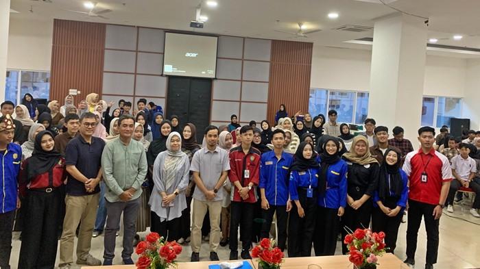 ILMU KOMUNIKASI - Narasumber dan dosen Ilmu Komunikasi UIN Raden Fatah berbagi inspirasi di acara interaktif yang mempererat kedekatan mahasiswa baru dengan program studi.
