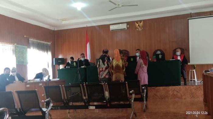 Sidang Pungli Dana Insentif Kader KB, JPU Hadirkan Empat Orang Saksi, Alhadi : Itu Fitnah Pak!