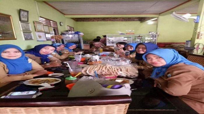 Menikmati Kuliner Pempek di Kota Muaradua OKUS, Ini Warung Populer Beserta Lokasinya