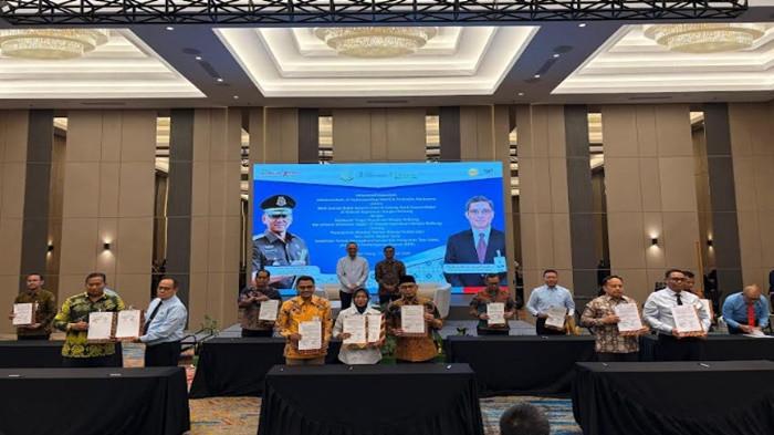 PENANDATANGANAN MOU - Bank Sumsel Babel bersama seluruh cabang di wilayah Kepulauan Bangka Belitung menandatangani Memorandum of Understanding (MoU) dan Perjanjian Kerja Sama dengan Kejaksaan Tinggi Kepulauan Bangka Belitung