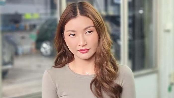 KEBAHAGIAAN SARWENDAH - Sarwendah terlihat lebih bahagia. Betrand Peto Sebut Perubahan Sikap Sarwendah usai Dekat dengan Giorgio Antonio, Kini Lega ‘Senyum’