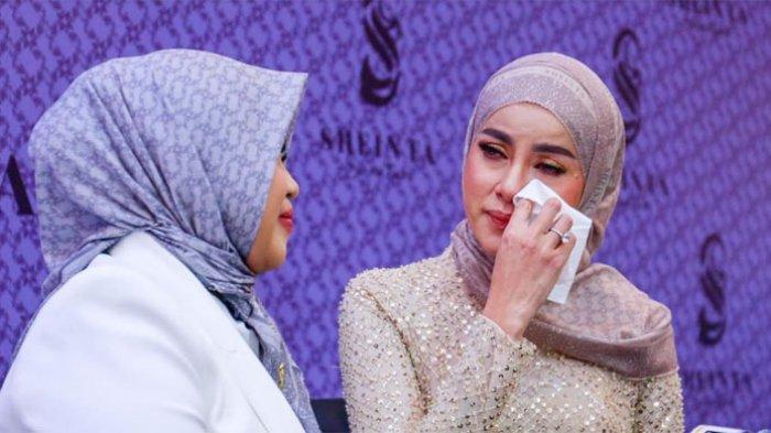 DERITA Hidup Olla Ramlan Sempat Mau Akhiri Hidup sampai 3 Kali, Sindir Pertemanan Toxic 'Allah Tahu'