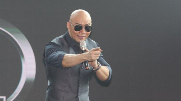 DERETAN ARTIS -- Menteri Pertahanan Sjafrie Sjamsoeddin melantik Deddy Corbuzier menjadi staf khusus di Kementerian Pertahanan, Selasa (11/2/2025).. Deretan Artis yang Jadi Staf Khusus Presiden Prabowo, Ada Musisi Senior