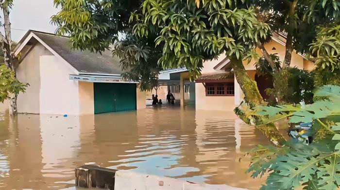 Desa Cahaya Maju tergenang air luapan Sungai Lempuing OKI