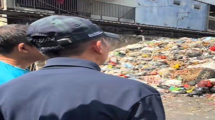 Sidak Pasar 10 Ulu, Walikota Ratu Dewa Temukan Tumpukan Sampah, PKL Semrawut, hingga Drainase Mampet