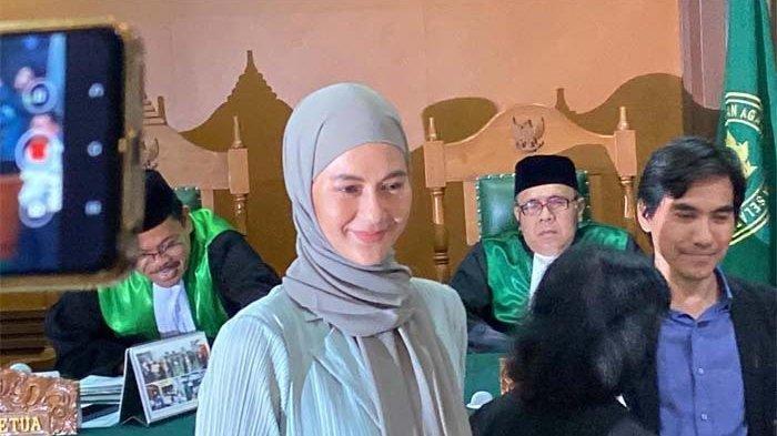 Digugat Baim Wong, Paula Verhoeven Bawa 3 Saksi Ahli demi Perjuangkan Anak-anak, Nelangsa Di-KDRT