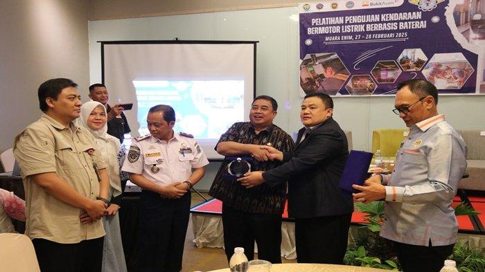 Muara Enim Gelar Pelatihan Pengujian Kendaraan Bermotor Listrik Berbasis Baterai se-Sumsel