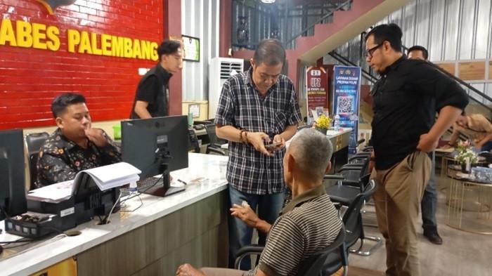 Mengamuk Tak Diberi Uang, Anak di Palembang Jepit Jari Ayahnya ke Pintu Hingga Nyaris Putus