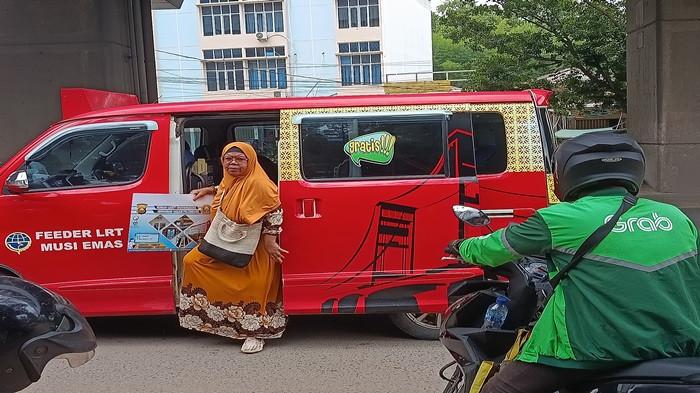 Pengemudi Feeder Palembang Terancam Denda Jika Langgar SOP