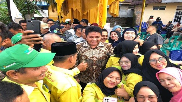 Gubernur Persembahkan Penghargaan Adhi Bhakti Tani Nelayan Maha Utama untuk Petani & Nelayan Sumsel