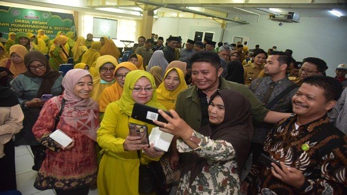 Herman Deru Ingatkan Muhammadiyah Tetap Konsen Majukan Pendidikan yang Berakhlak