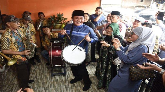 Hadiri Halal Bihalal dengan IWARI Cempaka, Gubernur Herman Deru Dianugerahi Gelar "Cinta Marga"