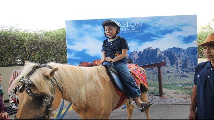 ASTON Palembang Menyediakan Aktivitas Menarik : Gratis Naik Kuda untuk Anak-anak Setiap Hari Minggu