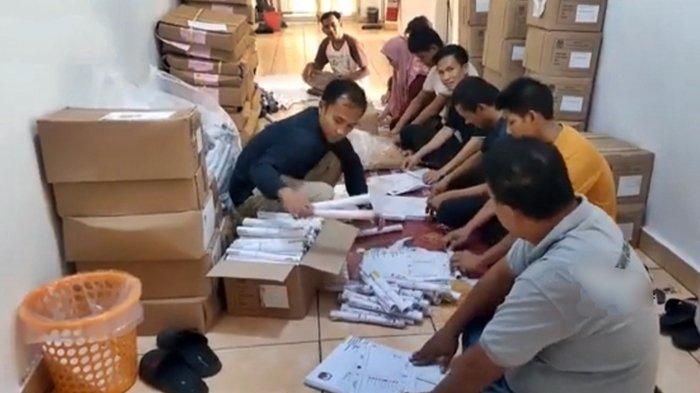 Distribusi Surat Suara Pemilu, KPU OKI Sumsel Prioritaskan Wilayah Perairan dan Terjauh