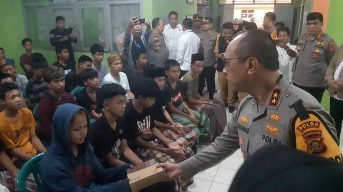 Sambangi Panti Sosial Ogan Ilir, Kapolda Sumsel Berikan Pesan Haru Pada Remaja yang Terjaring Razia