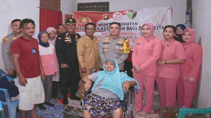 HUT Bhayangkara ke-78, Kapolres Muara Enim Door to Door Sambangi Penderita Disabiltas
