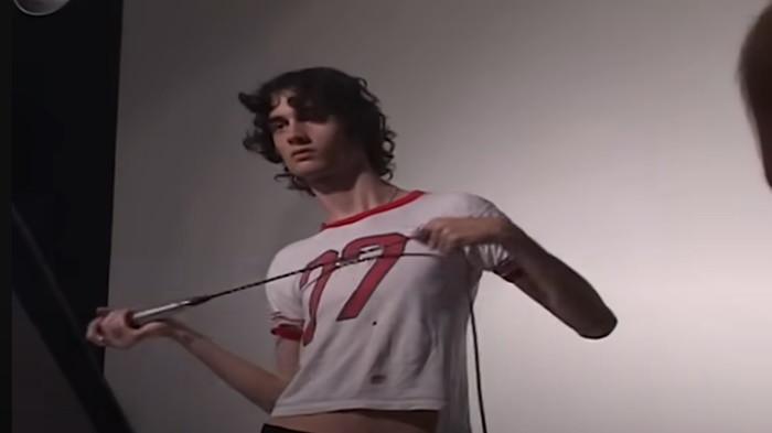 Lirik Lagu I Wish I Knew How to Quit You by Sombr, Lagu yang Trending di Spotify Minggu Ini