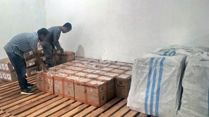 KPU OKI Sumsel Terima Logistik 573.565 Surat Suara Pilpres Pemilu 2024