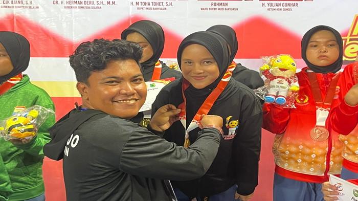 Namira Bangga Bisa Sumbangkan Emas Bagi Banyuasin di Cabor Taekwando Beregu Putri