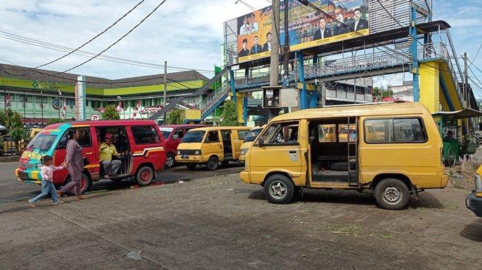 'Pertalite Rp7.650 Kami Sudah Susah, Apalagi Naik', Keluhan Sopir Angkot di Lubuklinggau
