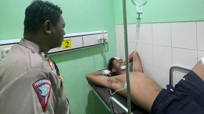 Sopir Mobil Pick Up Tabrak Tiang LRT di KM 7 Palembang Dirawat di RS Myria, Warga Talang Kelapa