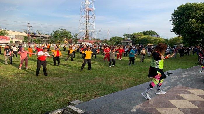 Pj Bupati Muba H Apriyadi Senam Sehat Bersama Masyarakat