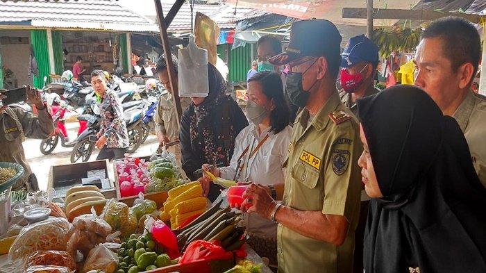 Sidak di Pasar Tradisional Baturaja, Tim BPOM Temukan 3 Sampel Makanan Mengandung Bahan Berbahaya