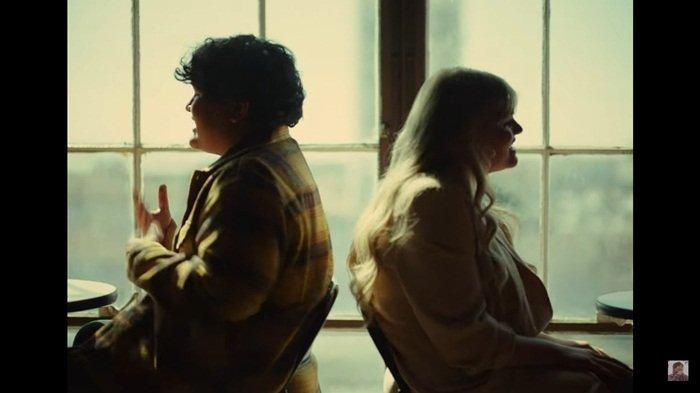 Translate Lirik lagu Seeing Other People - Francis Karel Ft Maddie Zahm, Tentang Cinta tak Memiliki