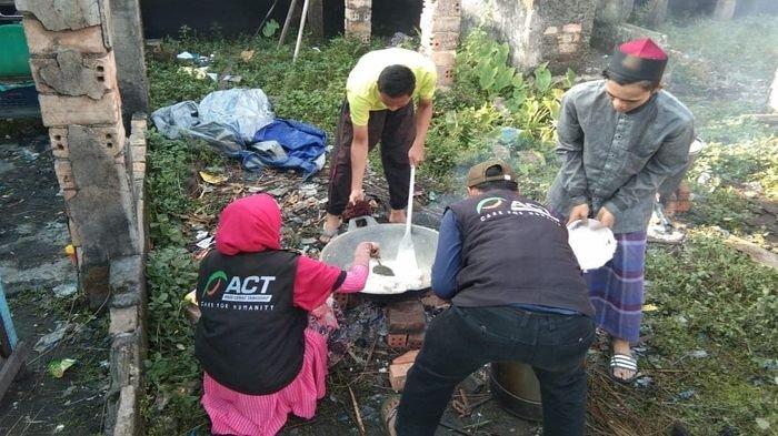 Tim Emergency Response ACT Sumsel Sigap Bantu Korban Kebakaran di Kertapati Palembang