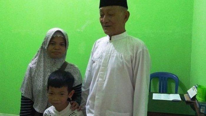 Akhirnya Kakek Asal Purbalingga Mau Disunat Saat Usia 75 Tahun, Didukung Istri Alasan Terbongkar