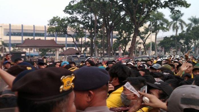 Demo Mahasiswa Menuntut Kabut Asap Berakhir Ricuh, Masalah Ini yang Menjadi Pemicu Kericuhan
