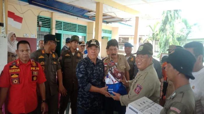 Bantuan Datang, Korban Banjir Lahat Ucapkan Ini ke Gubernur
