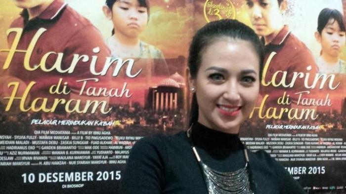 Kencanduan, Artis Sylvia Fully:Banyak utang sih, jadi stres